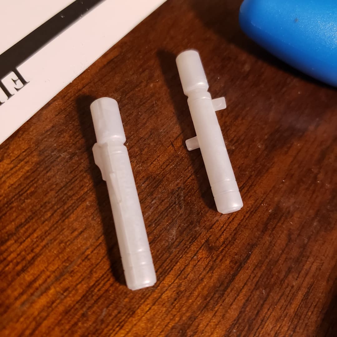 Joey_Gunota's tweet image. Twin Buster Rifle and Beam Sabers complete on the #PerfectGrade #WingZero Custom. The beams are loose in the handles so I applied a layer of super glue to the connection to tighten it up.

#Gundam #Gunpla #GWRPPIIEB #GundamWing #EndlessWaltz #GundamCommunity #GunplaCommunity