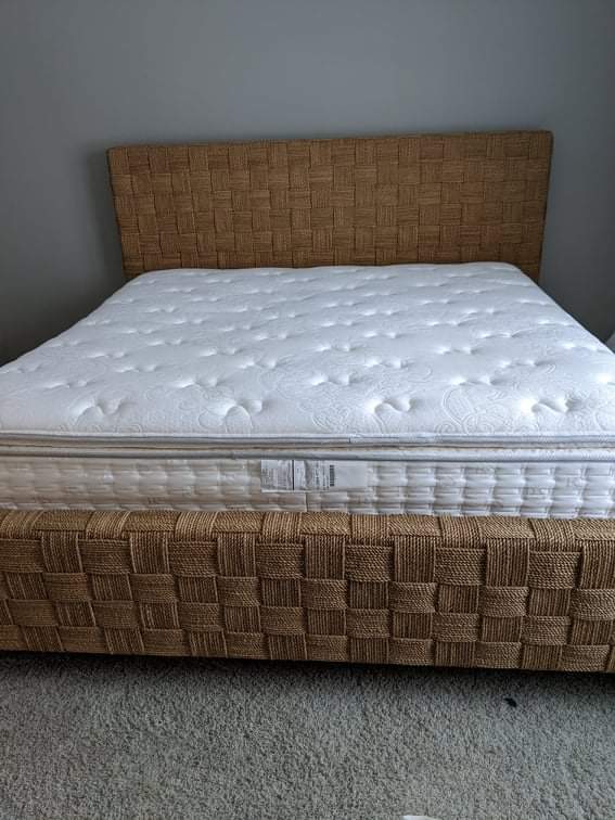 nosausage's tweet image. Built for a "king." Good condition. PM me.