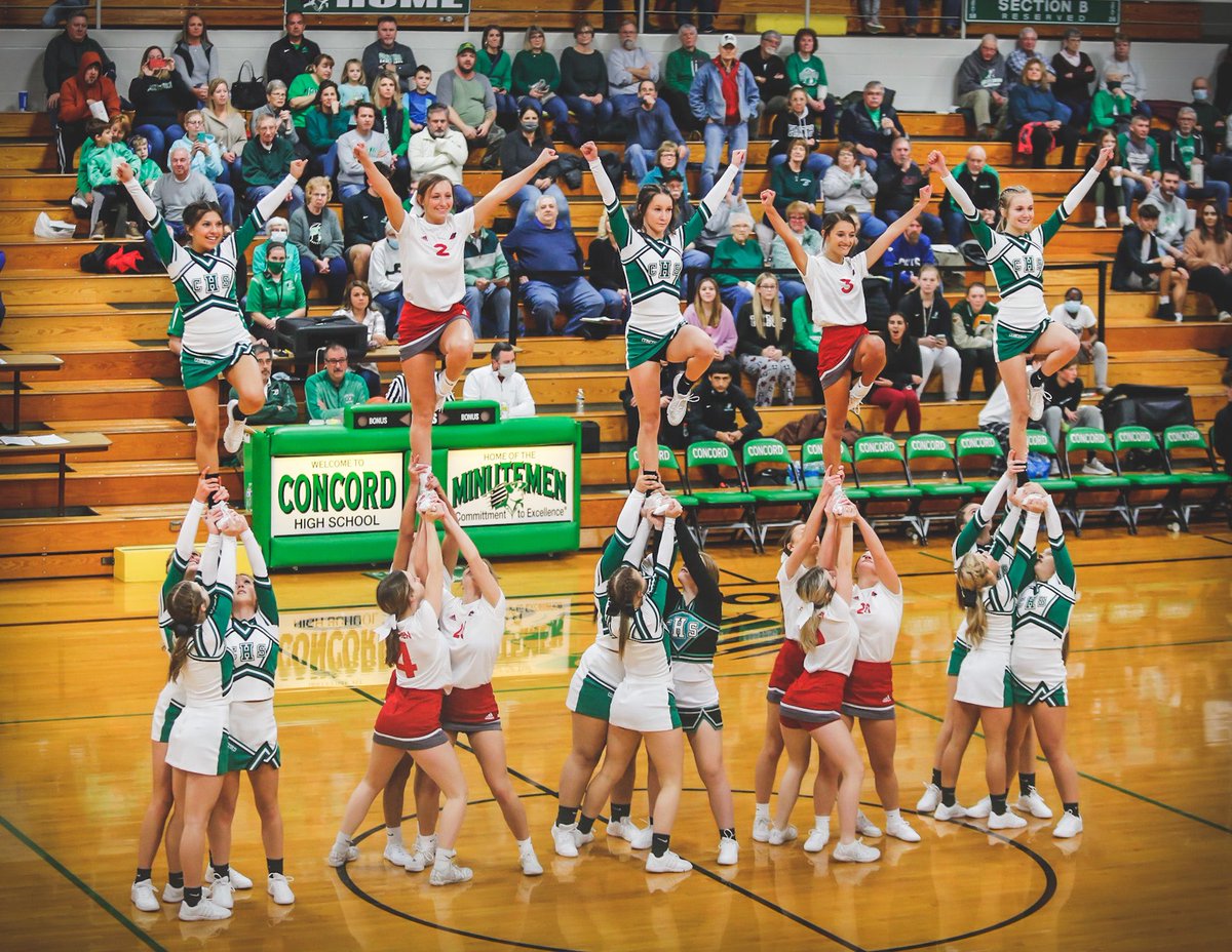 CHS_Cheer_'s tweet photo. Stunting with our friends from @Goshencheer 📣 https://t.co/8ENTRzgWJO