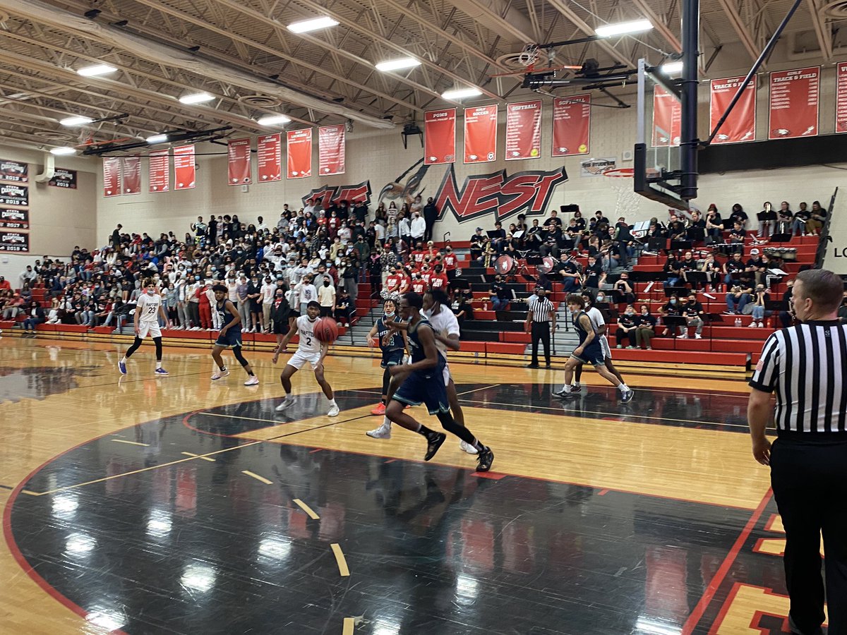 5A Boys Hoops: FINAL from a raucous, packed Eaglecrest - Raptors get the big 64-51 win over A-Town rival Overland in a tough, well-contested tilt!! @raptorathletics @EaglecrestHoops @WeAreOverland @OHShoopSquad @aurorasports