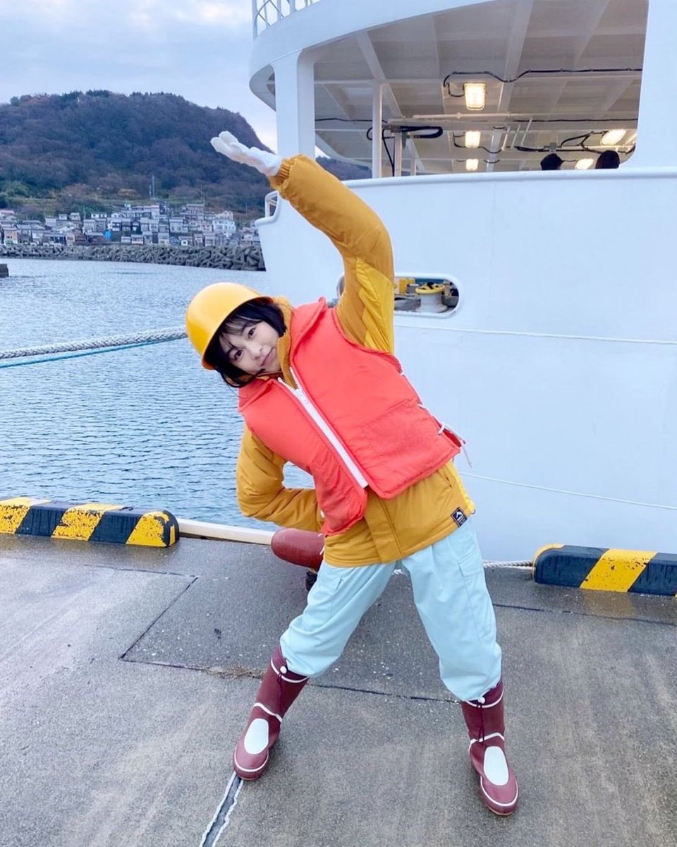 gao_bako's tweet photo. 【 #森七菜投稿 】
逃亡医F公式Instagram投稿より

#いっちにぃさんしっ🎶
#準備体操忘れずに💪
#何をするにもコレ大事
#これから船に乗り込んで⛴
#日本海に繰り出すのです
#森七菜さんは
#いつでもスマイル😊
#逃亡医F
#あと7日‼️

https://t.co/M3meaWyjGo

 #森七菜 https://t.co/e67uHv2NN8