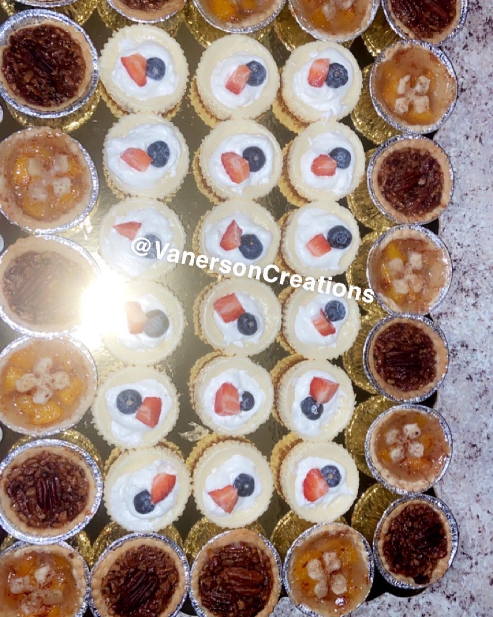 VanersonDelight's tweet photo. #fortworth #dallas #aledo #arlington #deepellum #burleson #everman #bakery #yummy #minipie #cake #explore #viral #explorepage #viralvideos #cheesecake #yummy #smile #love #pecanpiecheesecake #pumpkinpie #customtreats #smallbiz #smallbusiness #tiktok #blow #smile #blowthisup #love https://t.co/lodZOpd7ne