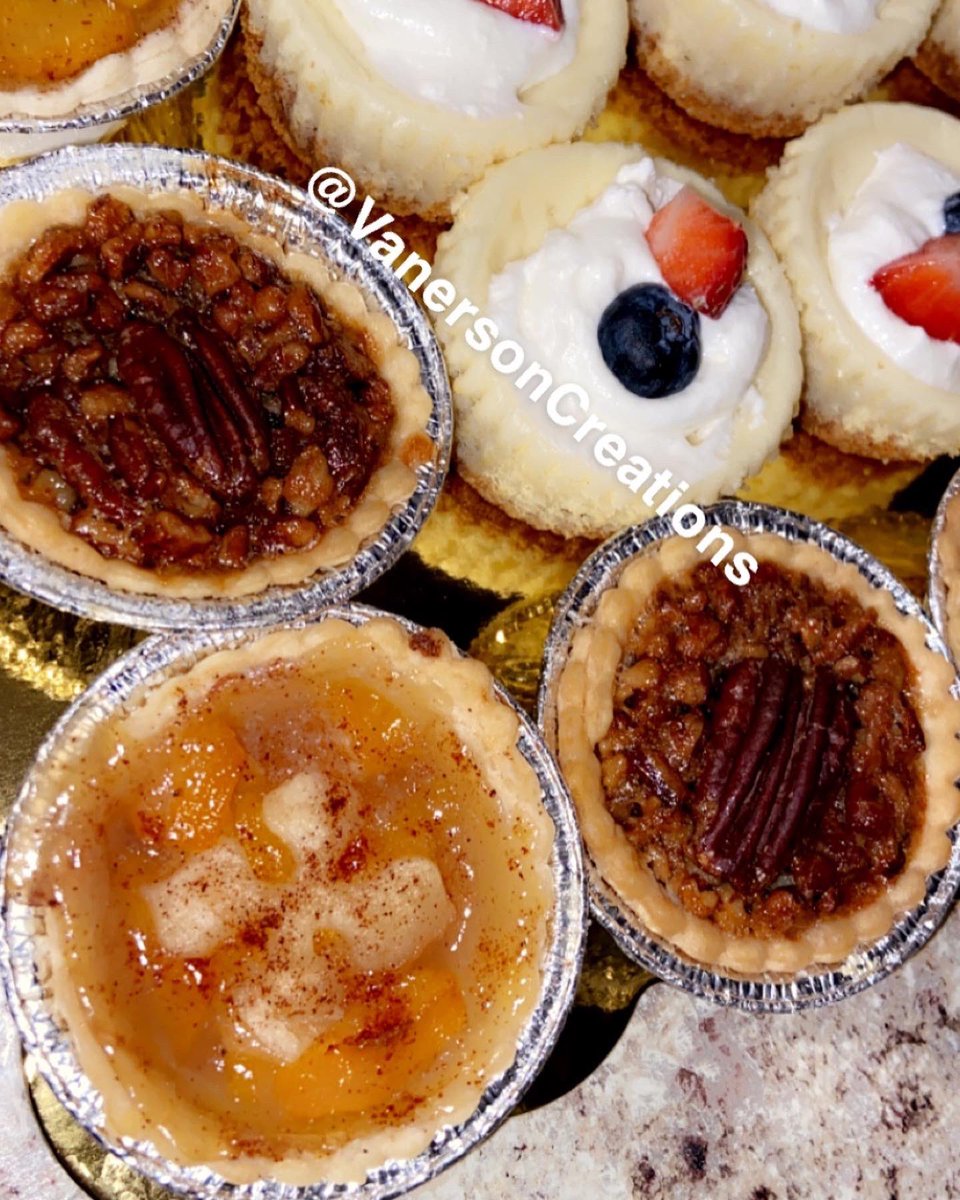 VanersonDelight's tweet photo. #fortworth #dallas #aledo #arlington #deepellum #burleson #everman #bakery #yummy #minipie #cake #explore #viral #explorepage #viralvideos #cheesecake #yummy #smile #love #pecanpiecheesecake #pumpkinpie #customtreats #smallbiz #smallbusiness #tiktok #blow #smile #blowthisup #love https://t.co/lodZOpd7ne