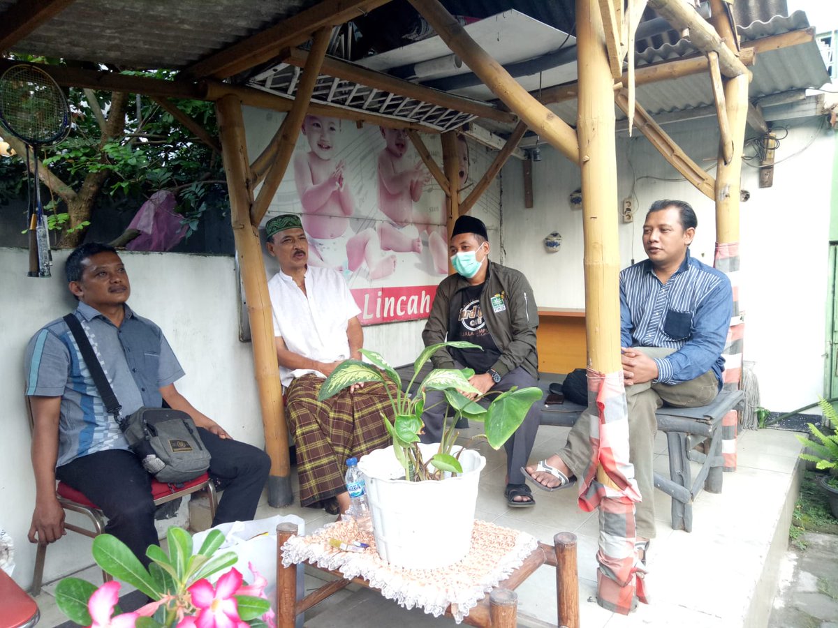 5 Januari 2022
Melanjutkan Ngalap berkah sowan ke Para Tokoh Masyarakat di Kota Mojokerto. Smoga dengan bertambahnya kebaikan ini, hidup menjadi berkah. Dan dapat menjadi manusia yang bermanfaat.
<a href="/cakiminow/">A Muhaimin Iskandar</a> <a href="/dpp_pkb/">DPP PKB</a> <a href="/dpwpkbjatim/">DPW PKB JAWA TIMUR</a> @dpcpkbkotamojokerto <a href="/uki/">Jai</a>.sabil007 <a href="/junaedi_malik/">Junaedi Malik</a>