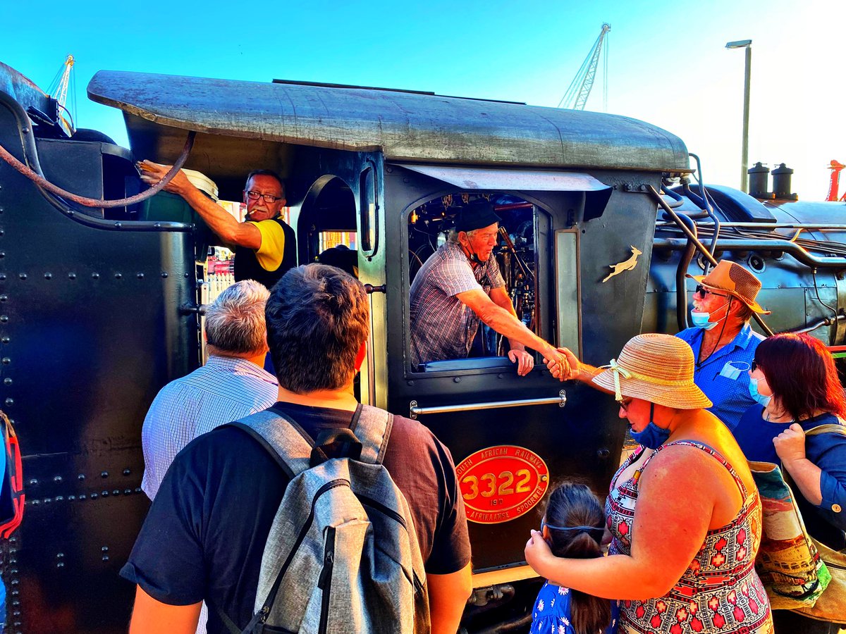 paul_winginit's tweet photo. All aboard! Ceres Rail excursion to Elgin Railway Market from Cape Town harbour. This beautiful train, hauled by 3322 “Clare” departs from this inconspicuous platform by the AHA Hotel. We have a family compartment and it’s going to be a BEAUTIFUL trip 🤩 🚂 🌳 https://t.co/vDxqTgBjs8