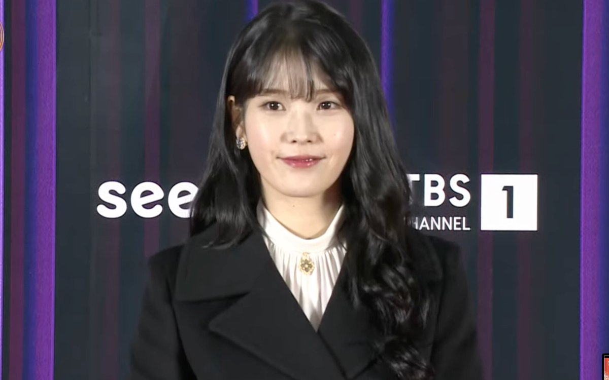 leejiweuns tweet picture
