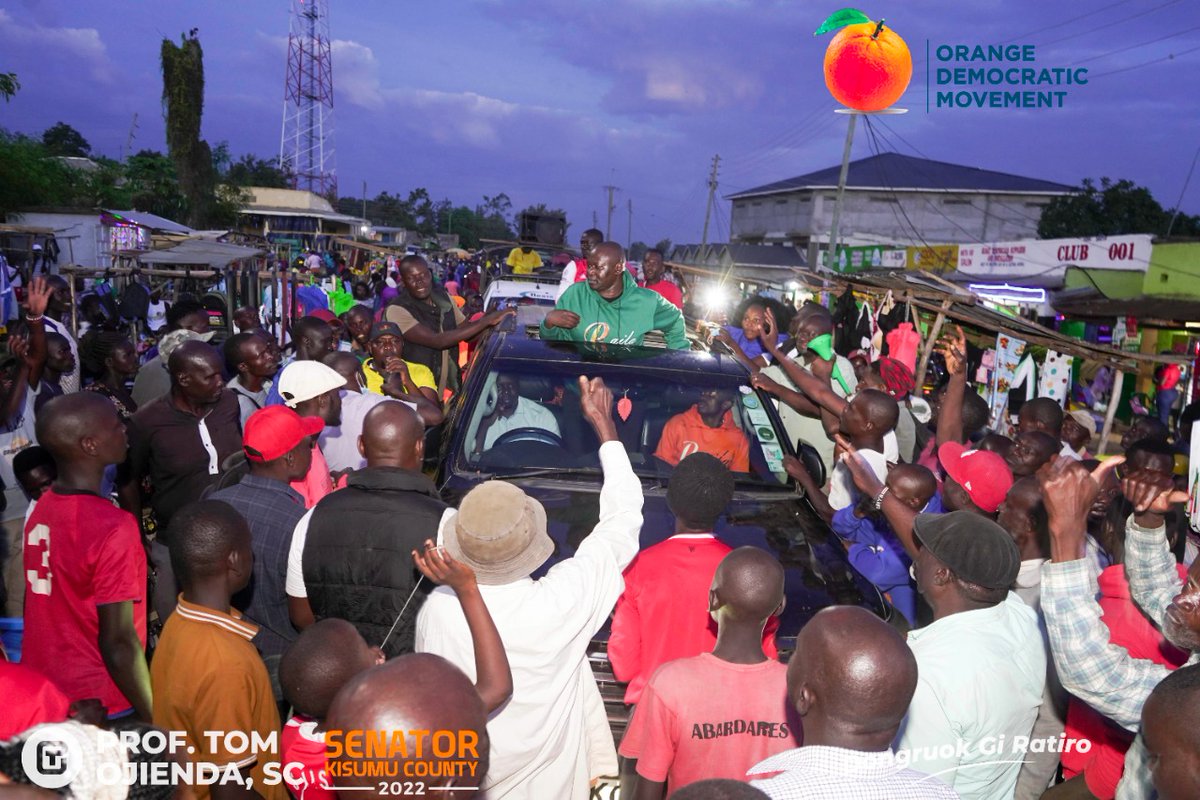 DaveOwango's tweet photo. Authenticity is the heart of leadership. A people so decided.These are some of the pictures that the media will not show you. Seme is fully backing @ProfOjiendaTom . The son of Rae, Nyakach has strategically gone with earth. 
Align your emotions accordingly. 
@LindaOmollo2 https://t.co/wFyGTf0uaX