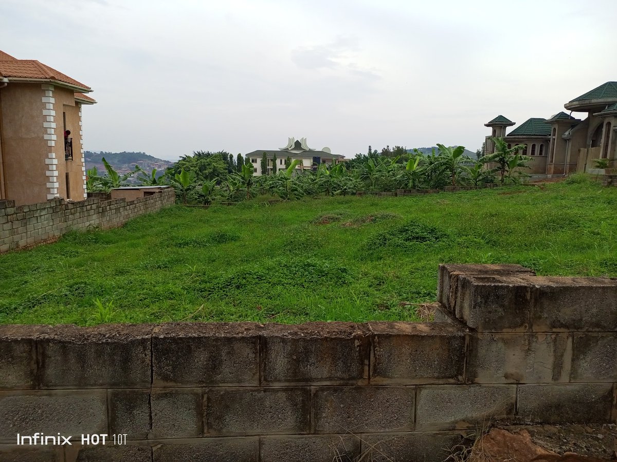 divinepropertyu's tweet photo. Did you know that you can own a plot on Entebbe Road just at $2000!?
#findusfindhappiness
#Mpug
#Uganda https://t.co/ftoBMC4Rmu