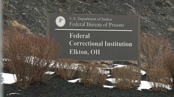 NationalRSOL's tweet photo. A mother’s frantic plea: Stop the #evil that is happening inside our #federalprisons.
https://t.co/JKThwuVCAU https://t.co/yUMvPyFY9L