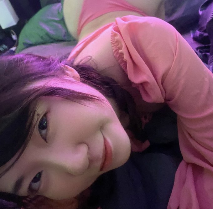 hewwo can I get an ounce of cuddles 👉🏻👈🏻 https://t.co/ExYsb8dwq6