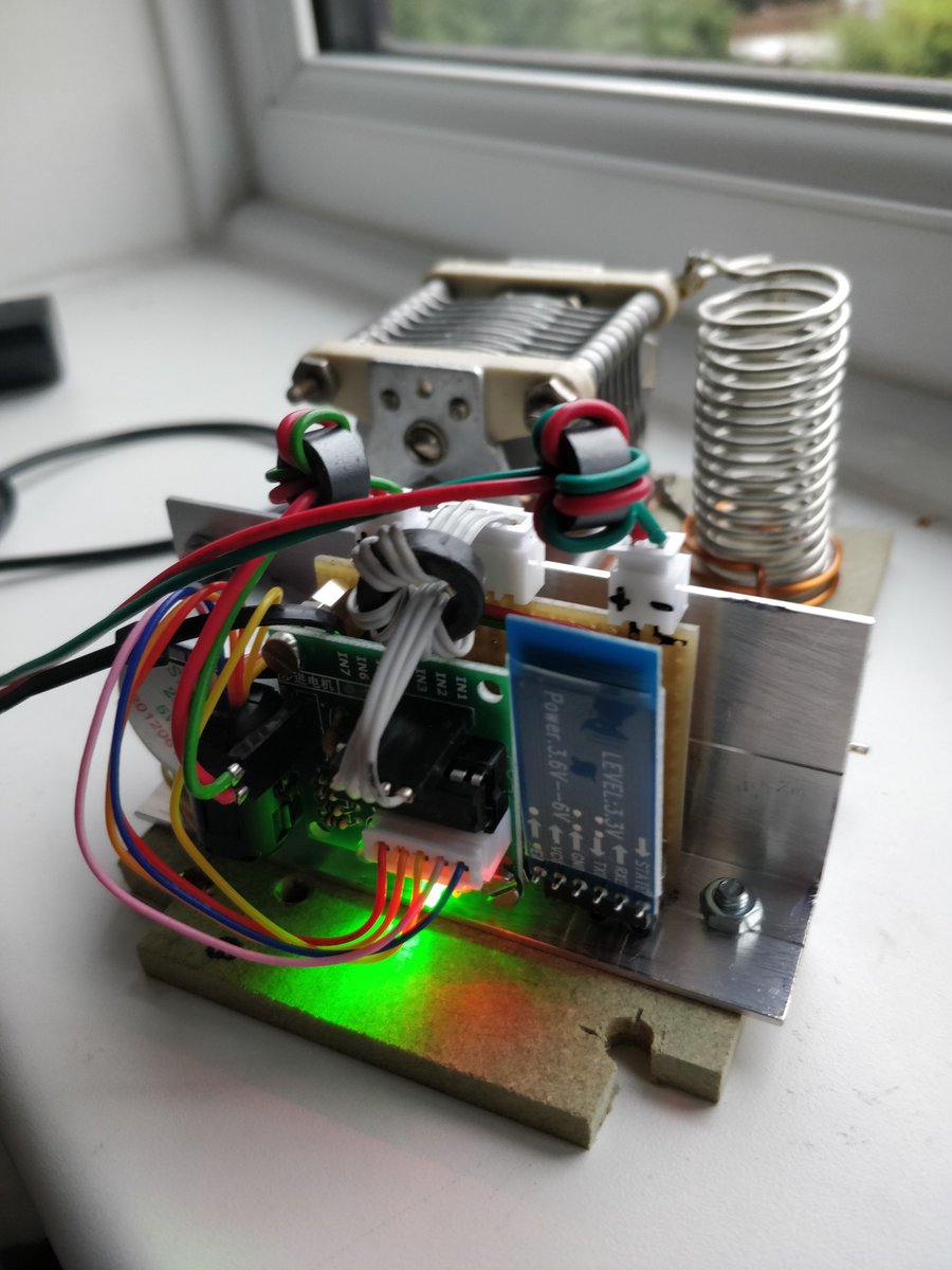 hamphotos4's tweet image. EndFed - Boxed-3

EndFed matching unit with remote bluetooth control.

Touch this link: bit.ly/34lpGBZ
Email now: info@hamphotos.com

#Hamphotos #bluetoothcontrol #Homebrewprojects #India