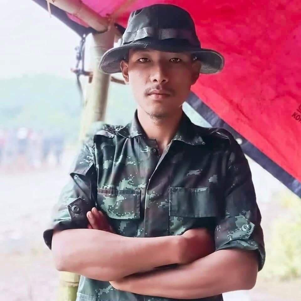 spring_2021's tweet photo. The funeral of KoNaingLin, a member of KNDF and also a schoolteacher, who was killed in an artillery shell fired by military council while he rescuing people trapped in fighting in Loikaw Tsp on Jan7,was held today.
Rest in Power ๐ฅ
#2022Jan8Coup
#WhatsHappeningInMyanmar https://t.co/PtpeRbqkdi