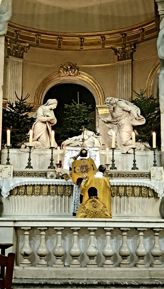 Messe d'action de grâce hier à la paroisse #SaintRoch de Paris pour les 10 ans de la gazette : Deo Gratias !