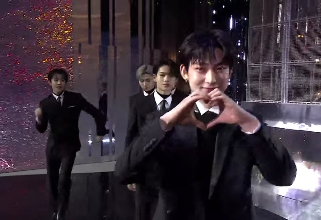 jaeyunismz's tweet photo. ʲᵘⁿᵍʷᵒⁿ:              other members: https://t.co/QnxmQobVc6