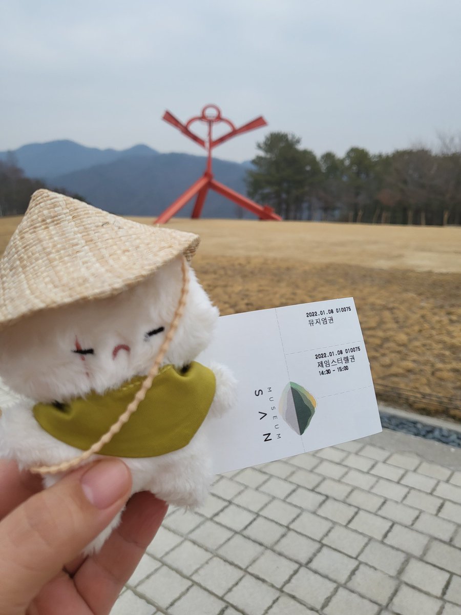 bbosul's tweet photo. #뮤지엄산 #museumsan
#대취티
대취티와 뮤지엄 산에..
문화생활도 함께 하고💜
현생땜에 머리 터질꺼같아서
자연이 그리워서...
남준씨 갔던 뮤지엄산 으로...
너무 추운데 너무 좋았다...
특히 제임스터렐관 👍🏼👍🏼👍🏼👍🏼👍🏼
봄에 또오고 싶음 https://t.co/SUz5h40AYb
