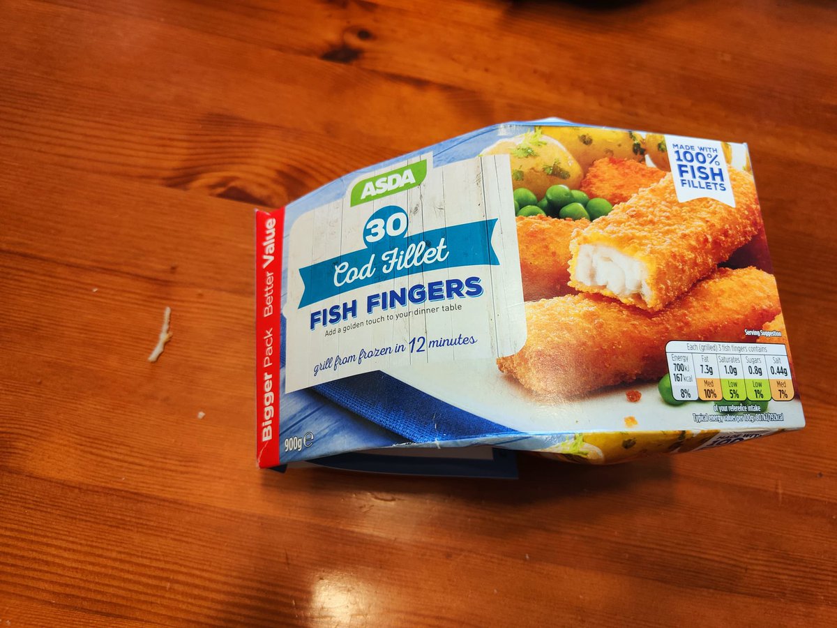 babydummy3's tweet photo. @asda just found this huge bone in your packet of cod fish fingers! £1 is for comparison on size! I’m so glad I cut up my 2 year olds food before serving!! Shame!! https://t.co/TGsH2jbUgD