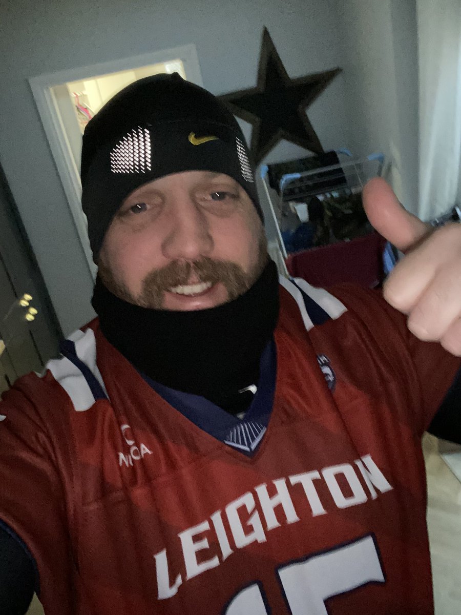 Back to training this morning! It’s cold and wet but it’s time to run it back for another National Championship! #TeamSteam <a href="/SteamFlag/">Leighton Steam National Champs 21</a>