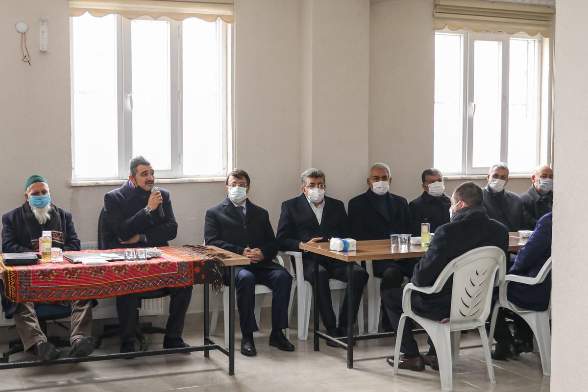 tcvanvaliligi's tweet photo. Valimiz Sn. Mehmet Emin Bilmez, vefat eden Hacı Sıddık Tamince'nin taziyesine katılarak ailesine sabır ve başsağlığı dileklerini iletti.

@valibilmez https://t.co/eFT3YfzkYM