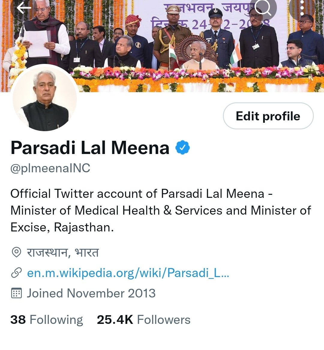 Sureshjorwal8's tweet photo. बहुत बहुत बधाई साहब 🙏🙏 Thank you @Twitter
#GotVerified https://t.co/SbKBiSREIg