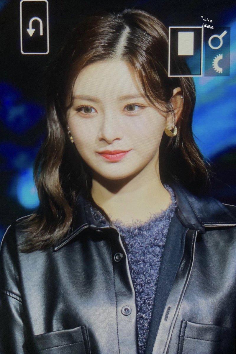 Altair1229's tweet image. 220108 팬싸 프리뷰 

#이런 #왕이런 #王怡人 #YIREN
#EVERGLOW #에버글로우
