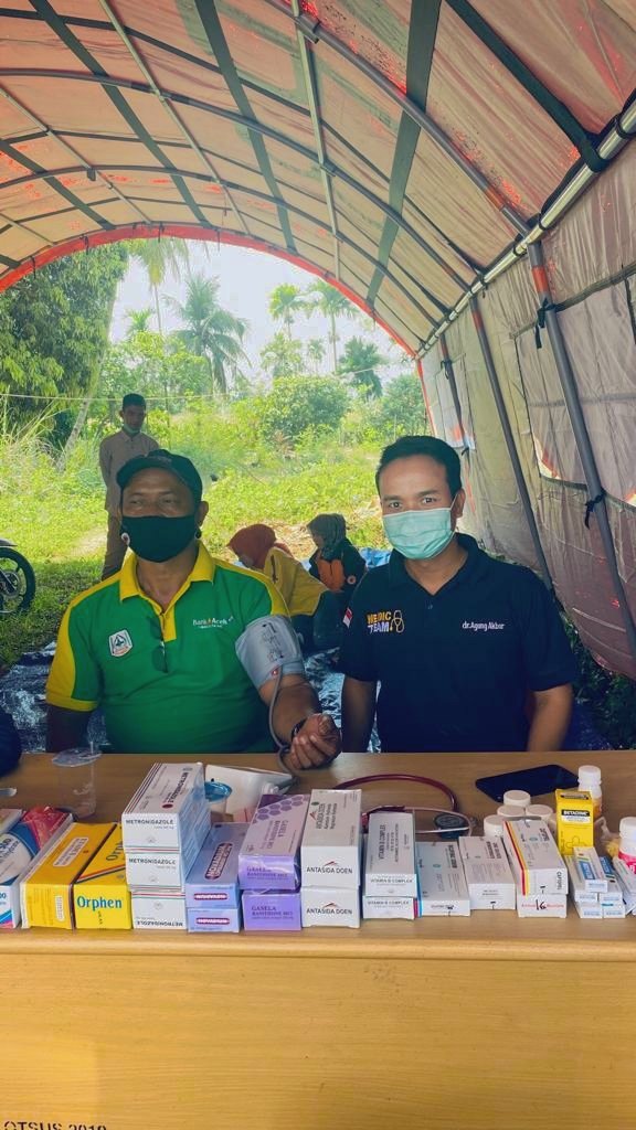 agungakbar93's tweet photo. Posko kesehatan dari idi cabang aceh tenggara untuk korban banjir #idi #idiacehtenggara #korbanbanjir #acehtenggara https://t.co/kUHzkcJncr