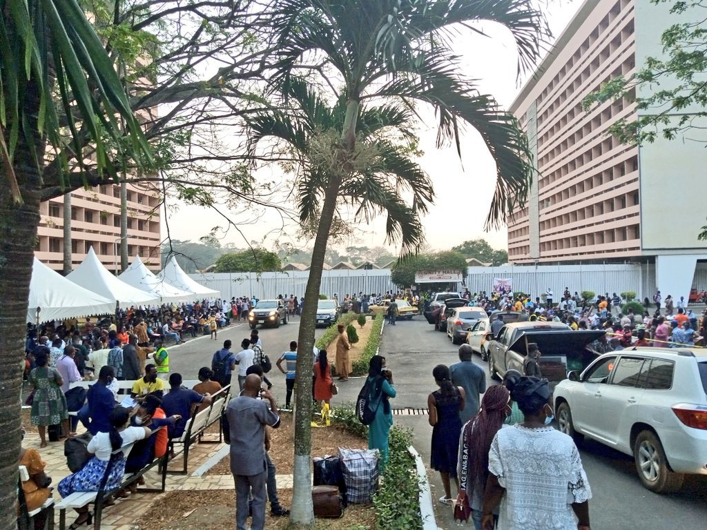 watsuptek's tweet photo. Scenes of arrival of our Dear Freshmen at some of the halls. Welcome home dear Freshers!!!!

📸: @VOICE_of_KNUST
#DearFreshers
#WatsuptekConnects https://t.co/xpd3gbmCCT