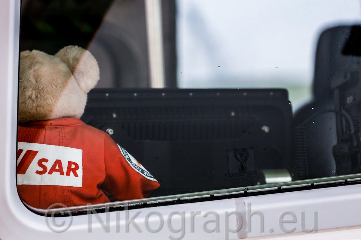 Impressionen aus #Wilhelmshaven 

#Nikograph by Killas.Photography
💻 IT Service &amp; 📸 #Photography
🖼️ #Photodesign, #Wandbilder 
🛍️ und viele weitere #Photoprodukte

#Hafen #Seenotretter #Schiffe #Nordsee #Winter #Eis #Lotsen #Lotsenboot #Pilot #Pilotboat