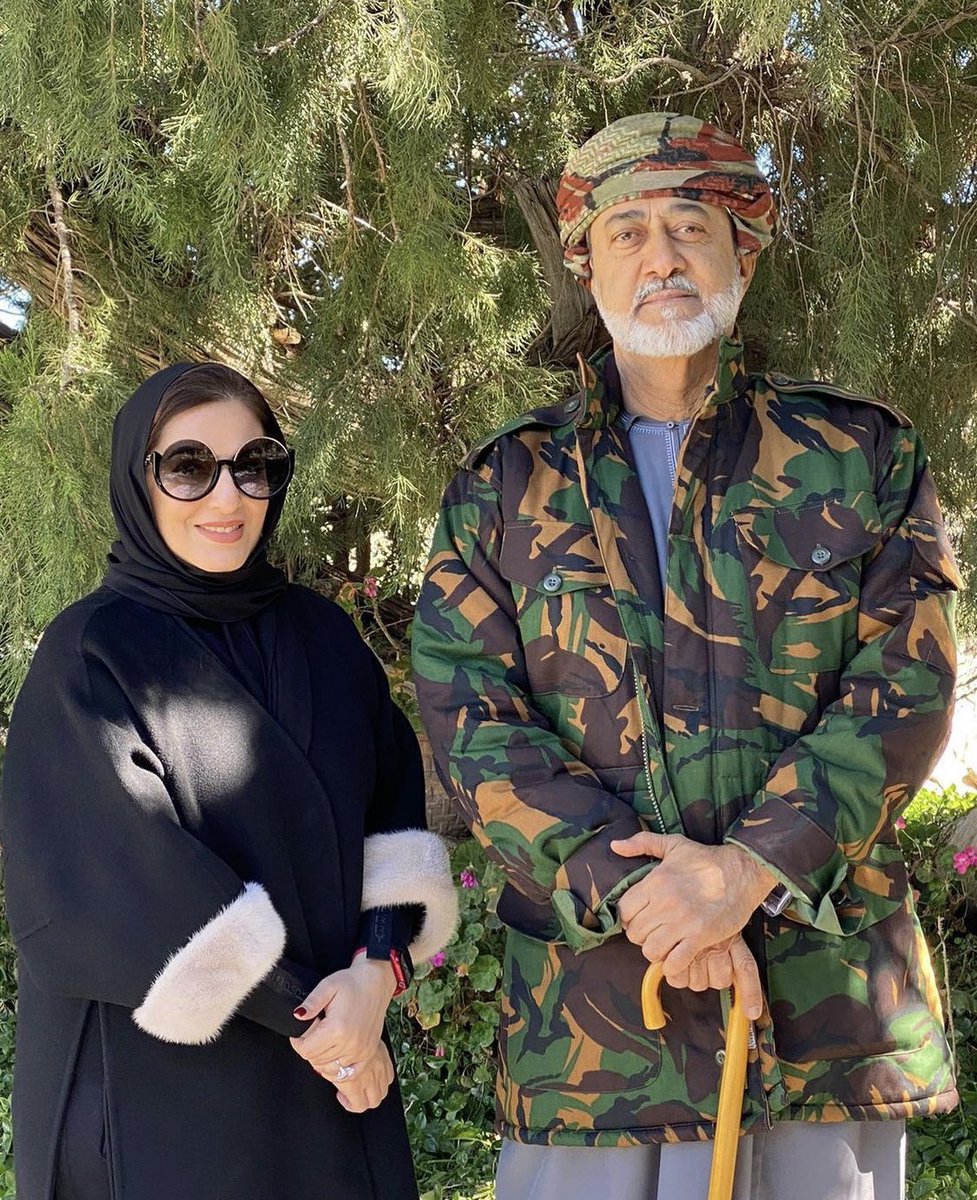 RoyalOmanFamily's tweet photo. حضرة صاحب جلالة السلطان #هيثم_بن_طارق المعظم و #السيدة_الجليلة - حفظهم الله ورعاهم- https://t.co/FYfBRf8rRj