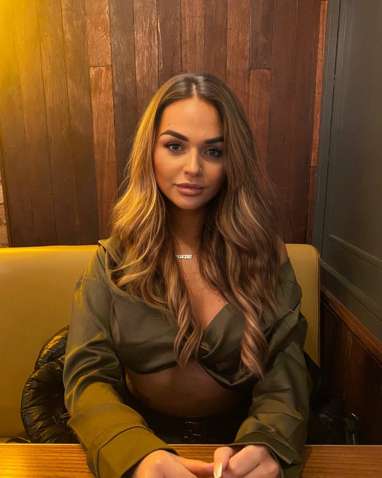 Weekend away 🖤 https://t.co/puO5vxaAdM<a href="/tag/newprofilepic"class="tags"><span>#newprofilepic</span></a>