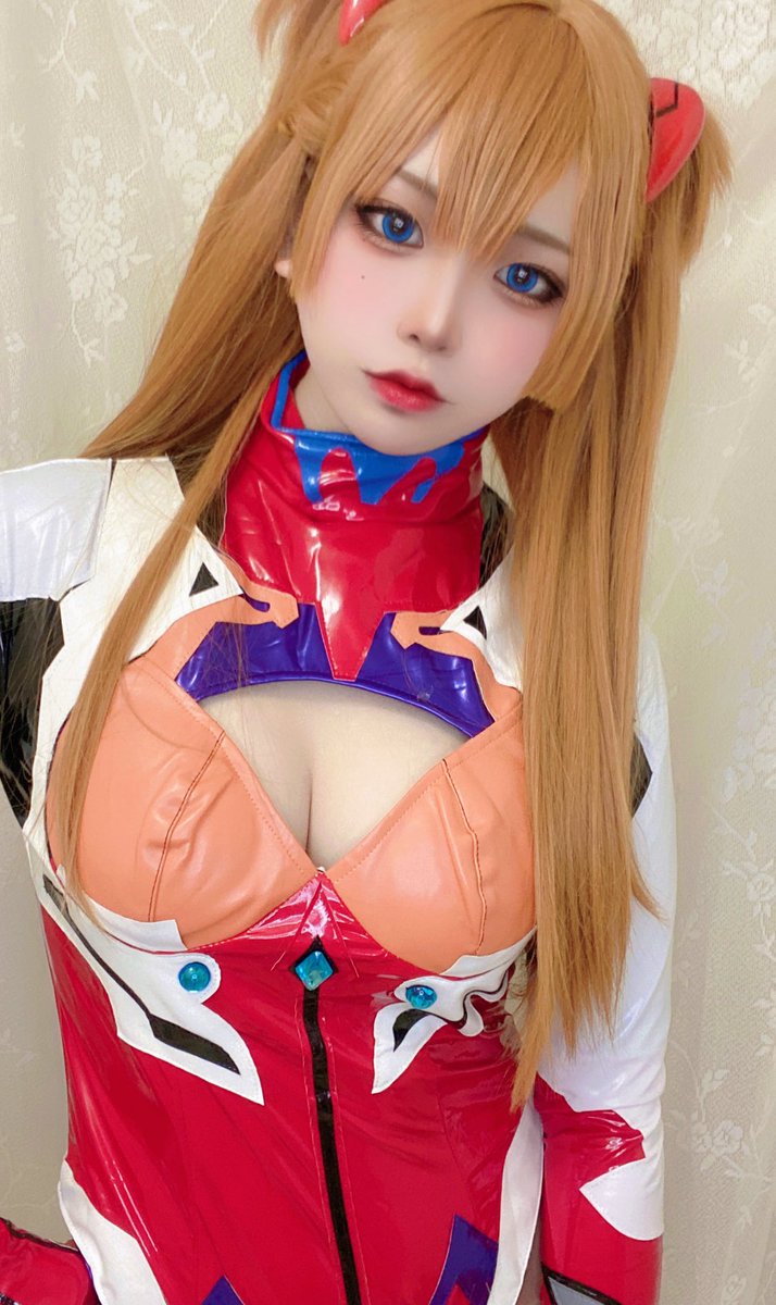 rizuberia86's tweet photo. 私、惣流・アスカ・ラングレー
エヴァ2号機のパイロット。

仲良くしましょ？？

 #コスプレ  #Cosplay  #エヴァンゲリオン    #アスカ  #エヴァンゲリオンコスプレ https://t.co/vyjPHZV2FV