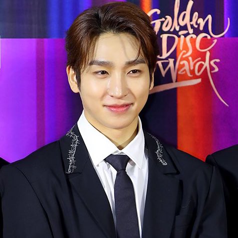 LEADERARCHIVES's tweet image. [ #방찬 #이상연 ] 

them on the red carpet today