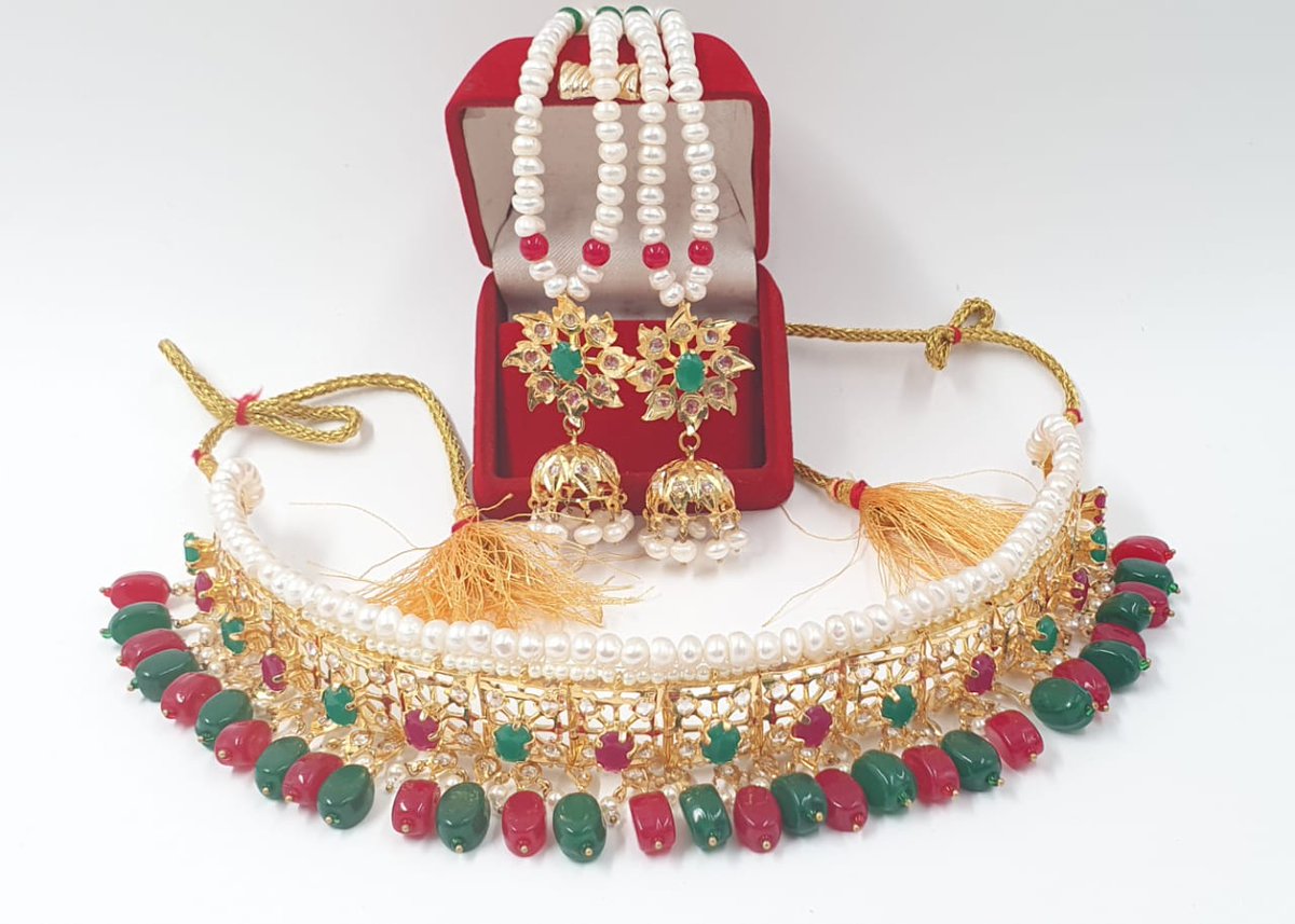 PearlsSri's tweet photo. To Order visit our Website :- https://t.co/grWfHNW9bp
#pearlsets, https://t.co/LjoPZQ3exQ express the best of both contemporary fashion and timeless, eternal elegance. For an inexpensive, yet classic collection. https://t.co/SuKyxu3qrr