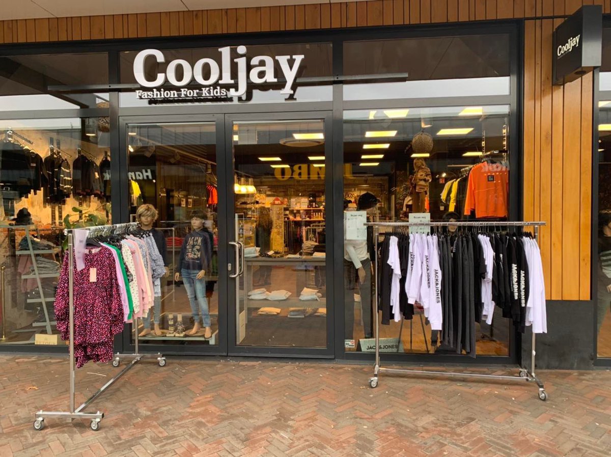 De rek is er uit !
Stop de lockdown 
Markt mag wel 😉