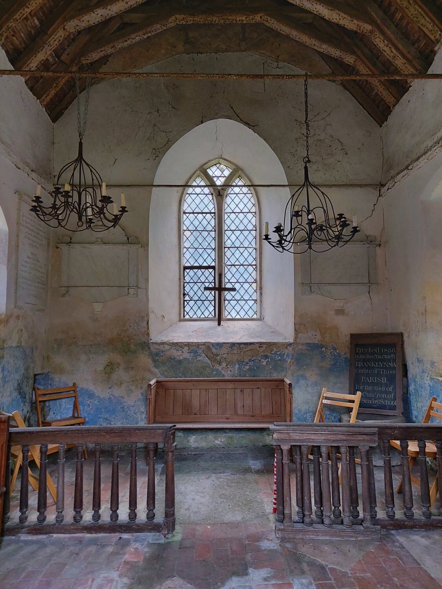 Fracaso cuando la iglesia que deseo se convierte en enemiga de la Iglesia que tengo. Dios me libre y no permita que olvide la Carta de Pablo a los Efesios.