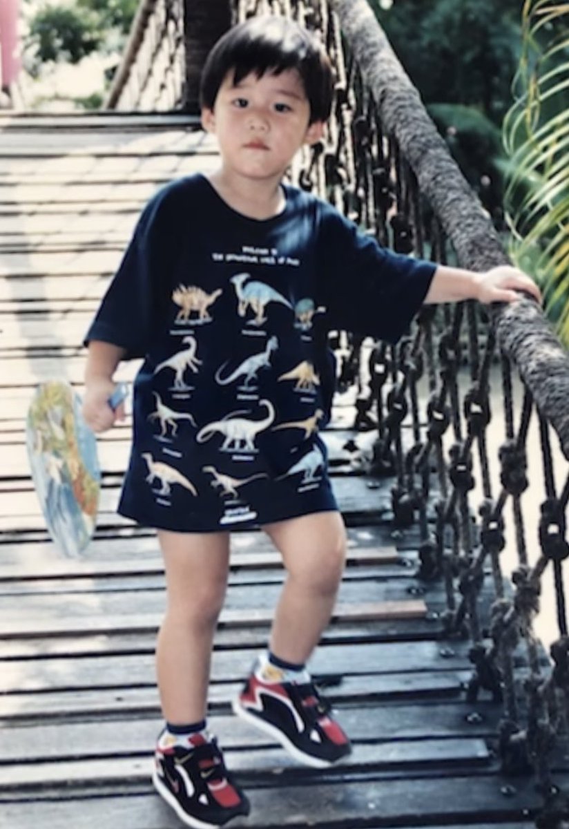 _muffinp's tweet image. ไดอารี่ของน้องปีปี🖍
ภารกิจตามหาดะโนเฉา🦖..
เนิ่มต้นออกเดินทางปีปีกอดคอเจ้เพชรแบบนิ้ ตามปีมาแนะ !
เข็มขัดแน่นเนียบน้อย เช็ก✅
ตะเป๋าเป้ฉั่ยตะหนม เช็ก✅
ยันมะเตอดะโนเฉาแวะเติมพะลันสักกะหน่อยหน่อย 🍫
🔚หมดวัน
เป้หาย เข็มขัดหาย ตะหนมหมดตะเป๋า ดะโนเฉามะเตอ ดะพัดเพิ่มมาหนึ่งอัน เช็ก✅