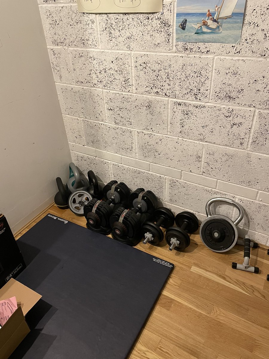 SimonWorkingOut's tweet image. This new arrival prompted a big home-gym declutter. Feels good.