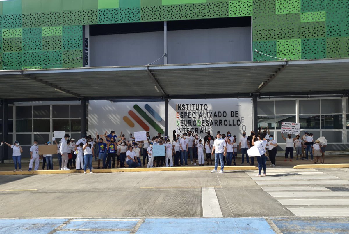 DianaMonsters's tweet photo. Es una lástima que el Gobierno se olvide totalmente y abandone estas instalaciones, cuando ya están listas y puede brindar ayuda a muchos niños con discapacidades. https://t.co/ayKokh8fuZ #panama #IENDI https://t.co/RZAVc3YFQd