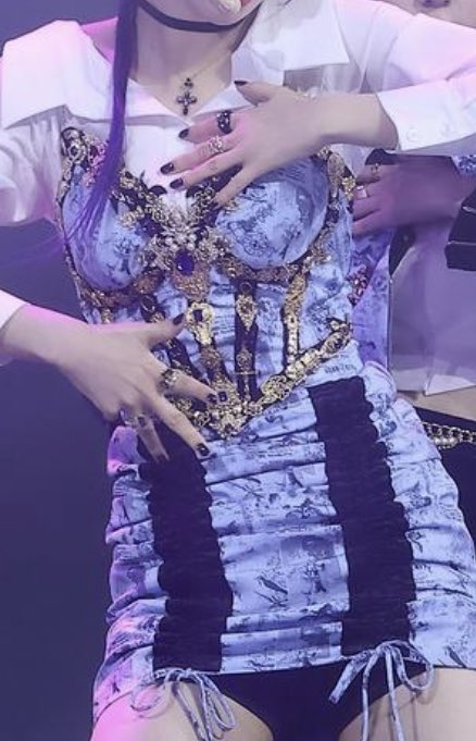 FIl8tEIXwAg-dNq?format=jpg&name=900x900