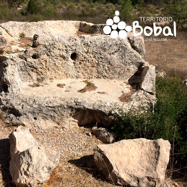 La elaboración del vino ha dejado un patrimonio monumental y cultural digno de ser conocido y visitado. 🍇¿Ya has tenido la oportunidad de sumergirte en el mundo de la #bobal? #PatrimonioBobal