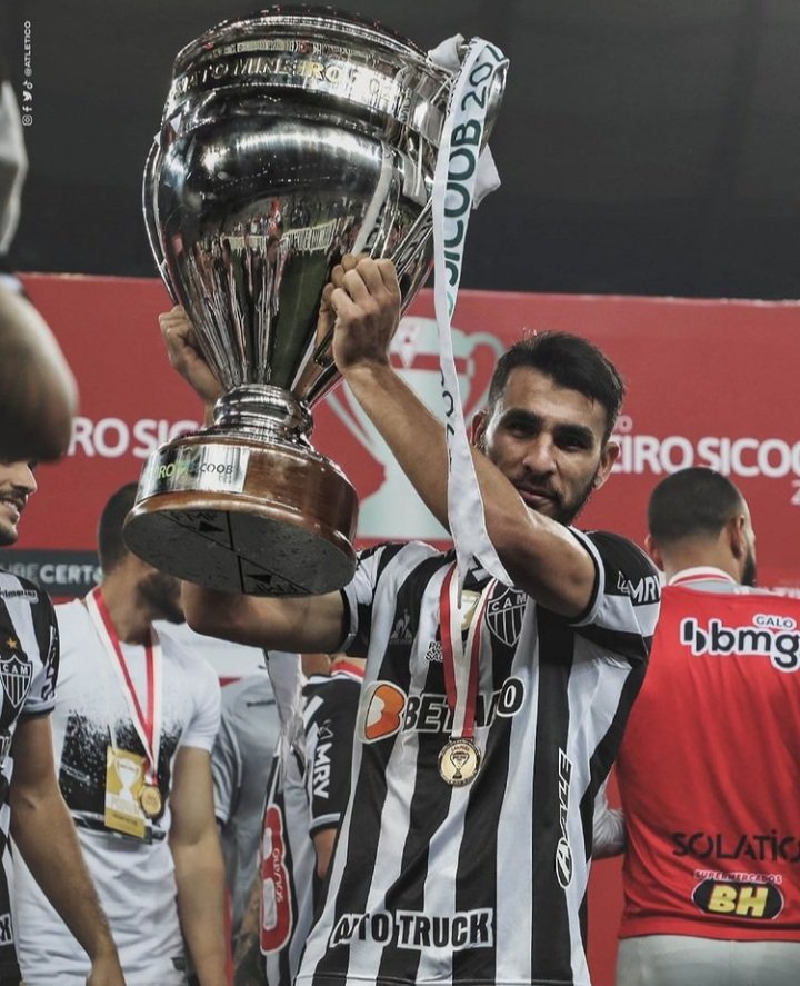 MarcosBaby13's tweet photo. Muito obrigado, Xerife! @junior_alonso4 
#ObrigadoAlonso 
#TripleteAlviNegro https://t.co/WofwszjdAu