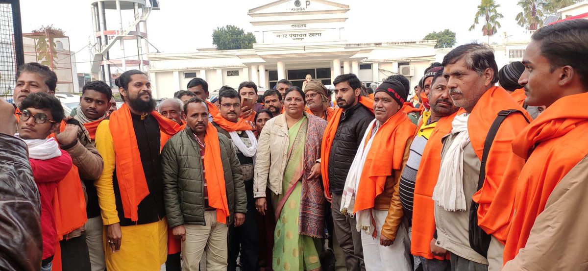 krishnapswn's tweet photo. भाजपा को मन में लिए उ०प्र०,विधानसभा चुनाव में 
जय हिंद जय भारत 
जय भाजपा 
फ़तेहपुर में वोटिंग 23 फ़रवरी को 
5वों राज्यों की मतगणना 10 मार्च को 
#फिर_भगवा_लहरायेंगें https://t.co/y7TmY2x1Rb