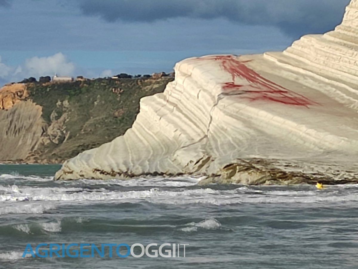 Scala dei turchi sia affidata ad imprenditori o associazioni ambientaliste lungimiranti che sappiano vigilare, tutelare e far fruttare questo bene naturalistico che ci invidiano da tutto il mondo, per diventare vero motore di attratto turistico del a beneficio della collettività