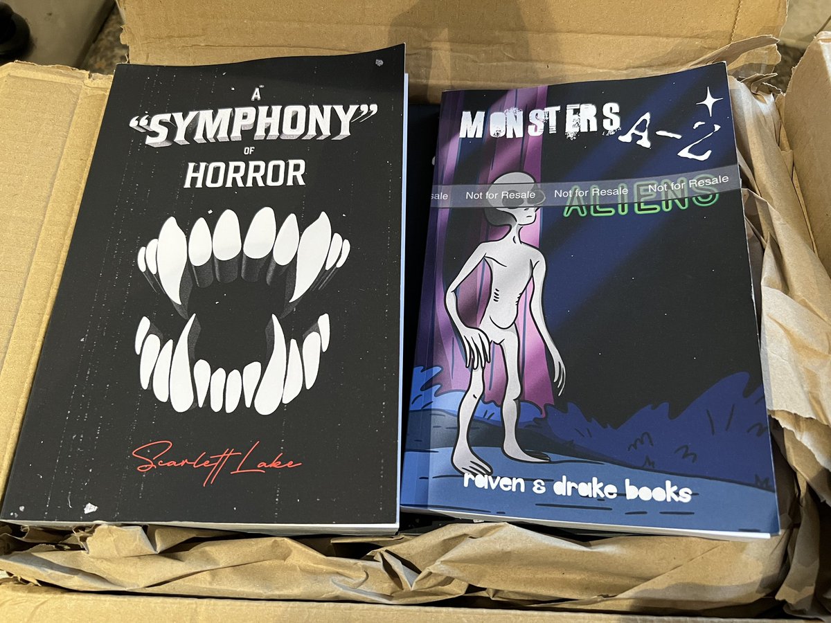 RavenDrakeBooks's tweet image. Copies of A ‘Symphony’ of Horror have arrived as well as the proof copy of Monsters A-Z: Aliens. 

Signed copies of A ‘Symphony’ of horror are available, each one comes with a random A4 art print from the book. DM or call email for more info. 
#WritingCommunity #ArtistOnTwitter