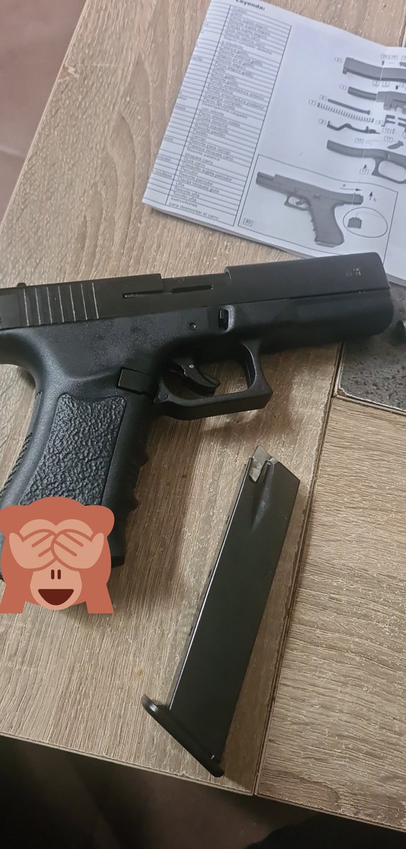 Les armes ne sont pas violentes c'est l'utilisation que l'on en fait qui les rendent violentes.
