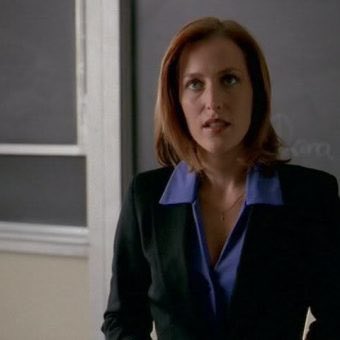 gilliansxgirl's tweet photo. X Files Saturday Night rewatch #Daemonicus S9.03. Love Scully teaching! Her acknowledging the x files & science & how they can both work. Interesting visual effects in this ep. Kobold was very clever & cunning but still not sure exactly how he did it, was he possessed or a demon? https://t.co/fq4TLIGEke