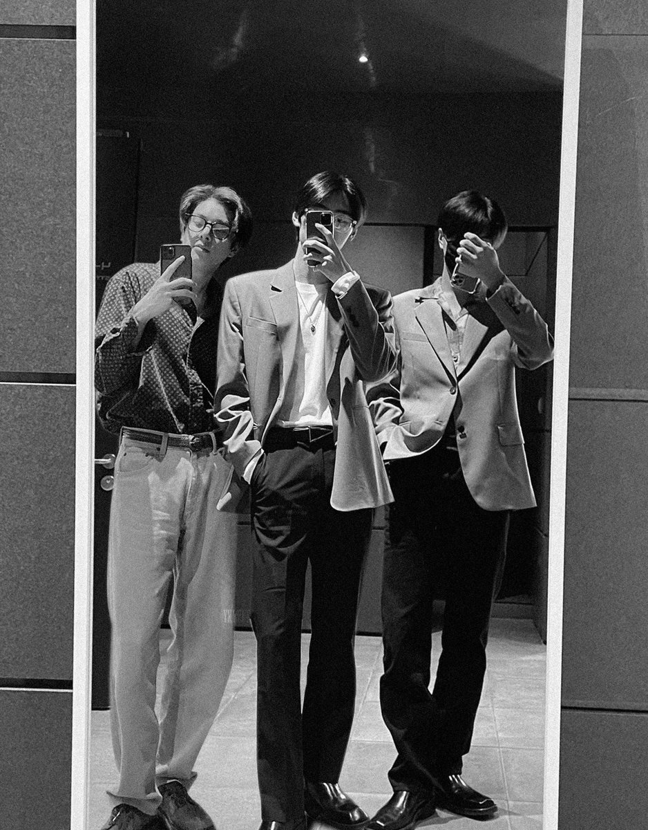 yunihoon_'s tweet photo. 02'z and me♡
#ENSD #ENGENE #SUNGHOON #JAY #JAKE #O2z https://t.co/Rx1ETThZLK