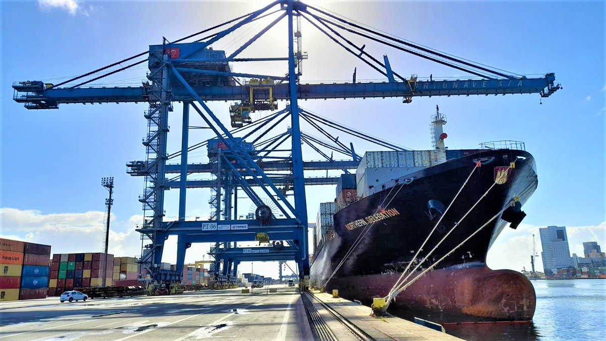 Nosso novo serviço!
Operamos neste sábado (08/01), o navio Northern Delegation, do serviço BRASEX 1, com escalas em Kingston, New Orleans, Houston, Veracruz, Cartagena e Manzanillo, passamos a receber, semanalmente, os navios dos armadores CMA-CGM e COSCO dessa nova linha.