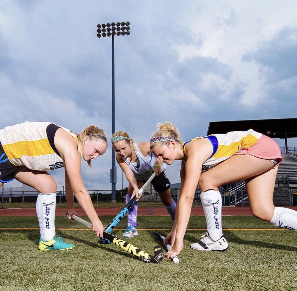 XplosiveOutlet's tweet photo. Wake up and be ❎plosive!

Need a new Kuka Hockey stick? DM us today!🏑

@XplosiveSports1 
#fieldhockey #KiloGearCut #TheBouncer #KukaHockey #fieldhockeyequipment #fieldhockeyplayer #fieldhockeyplayers #fieldhockeypractice #fieldhockeydrills #fieldhockeytips #fieldhockeycoach https://t.co/VLe87IMxct
