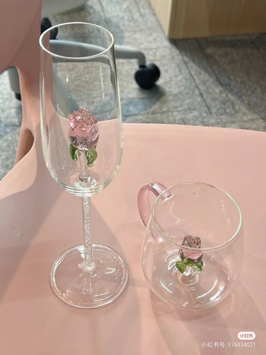 PiChal14's tweet photo. รีรอเลยย สุ่มแจก 2 ใบ・°☆♡̷
ไว้ใส่เหล้าย้อมใจวาเลนไทน์ 🤣 สิทธิ์เฉพาะฟลว.น้า https://t.co/w7C1ikwP98