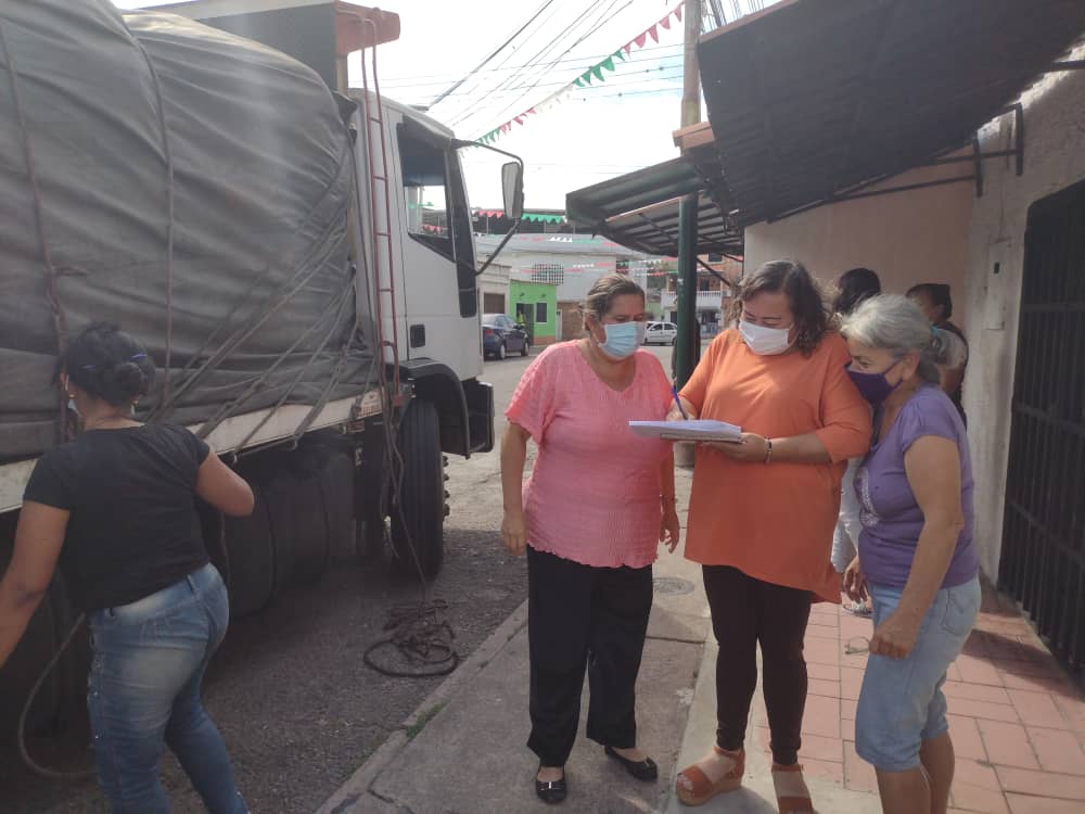 Seguimos desplegados, en todos los territorios garantizando a nuestro amado Pueblo la Alimentación!  Gracias a nuestro Presidente <a href="/NicolasMaduro/">Nicolás Maduro</a>  y nuestro Gobernador <a href="/FreddyBernal/">Freddy Bernal</a> 
¡No nos detendrán nunca la Revolución Avanaza mas firme que Nunca!